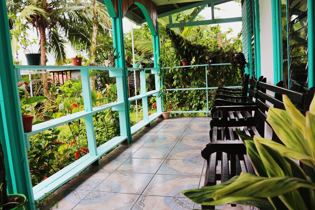 Hotel Las Flores Fortuna La Fortuna ภายนอก รูปภาพ