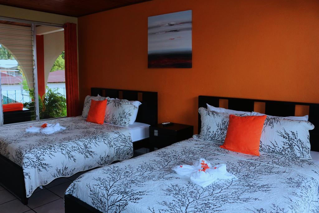 Hotel Las Flores Fortuna La Fortuna ภายนอก รูปภาพ