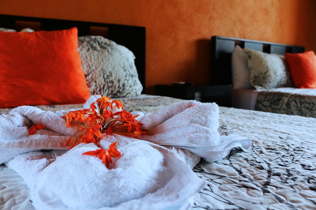 Hotel Las Flores Fortuna La Fortuna ภายนอก รูปภาพ