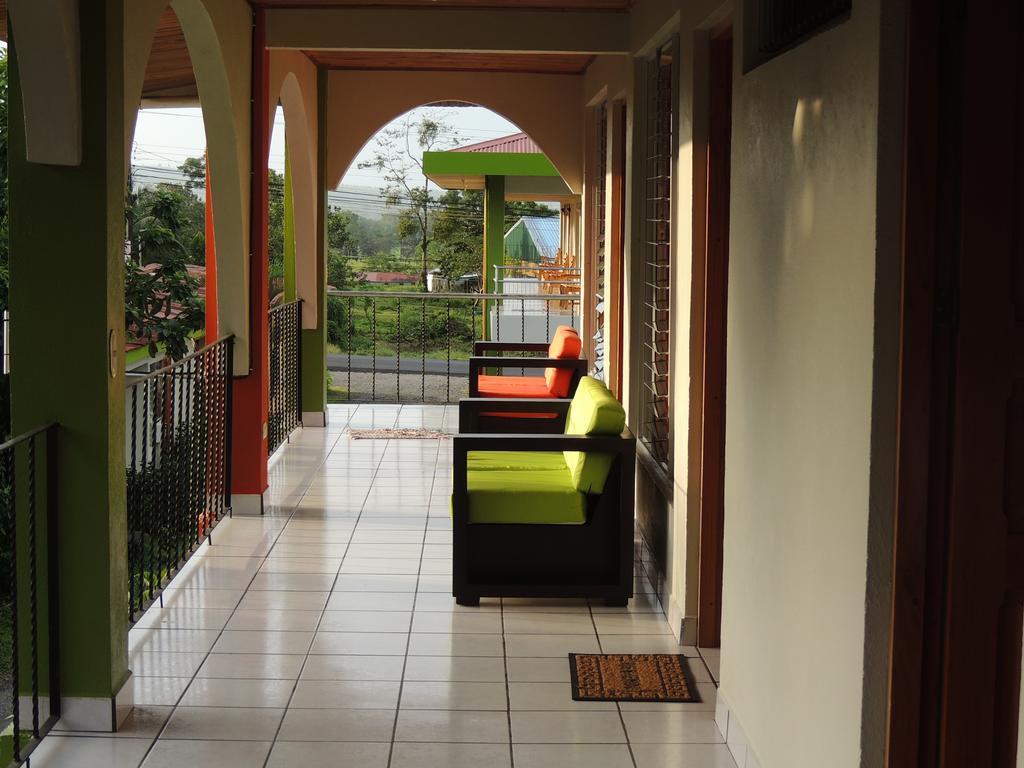 Hotel Las Flores Fortuna La Fortuna ภายนอก รูปภาพ