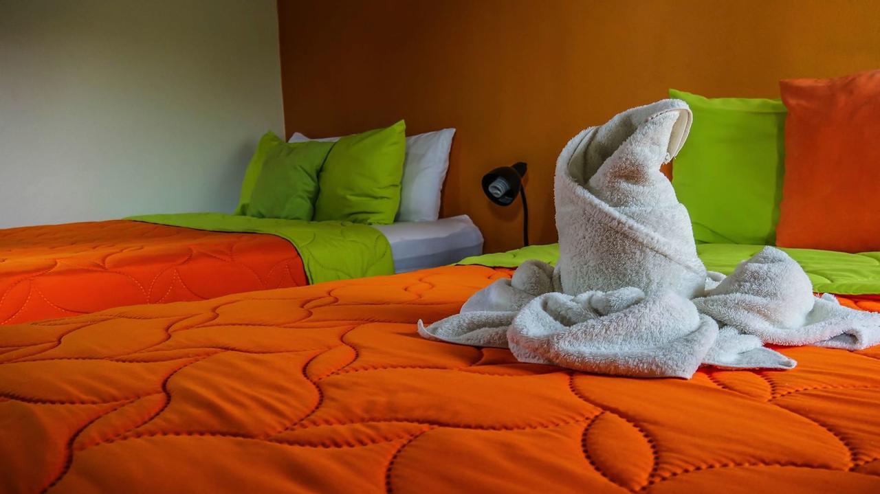 Hotel Las Flores Fortuna La Fortuna ภายนอก รูปภาพ