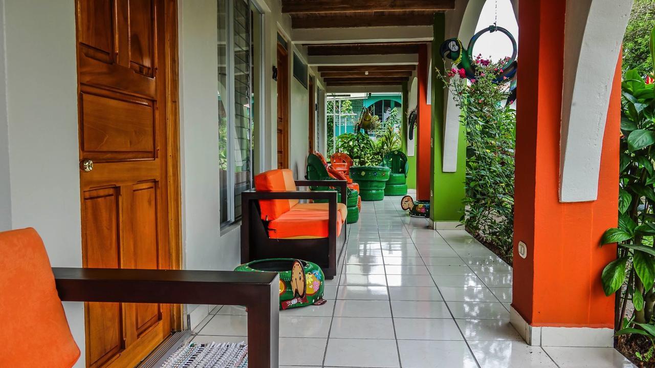 Hotel Las Flores Fortuna La Fortuna ภายนอก รูปภาพ