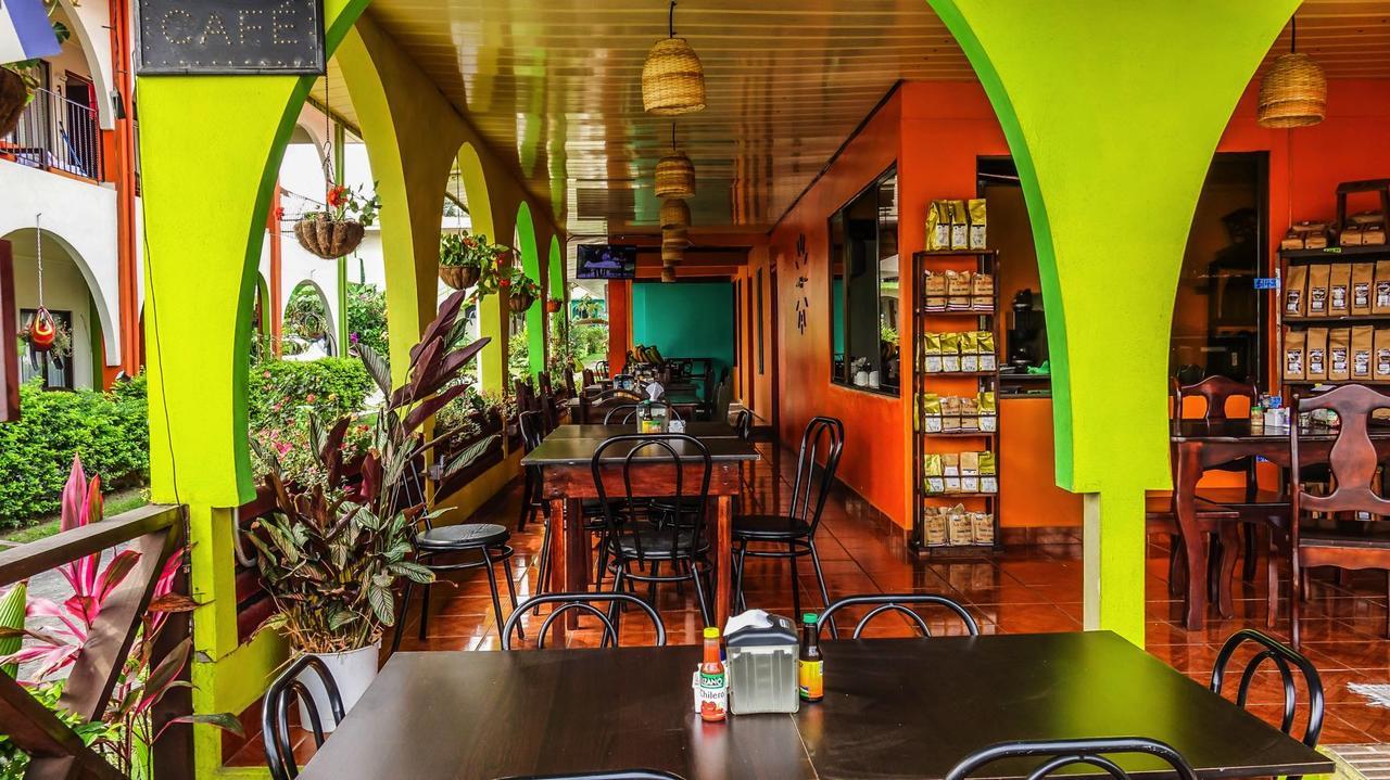 Hotel Las Flores Fortuna La Fortuna ภายนอก รูปภาพ