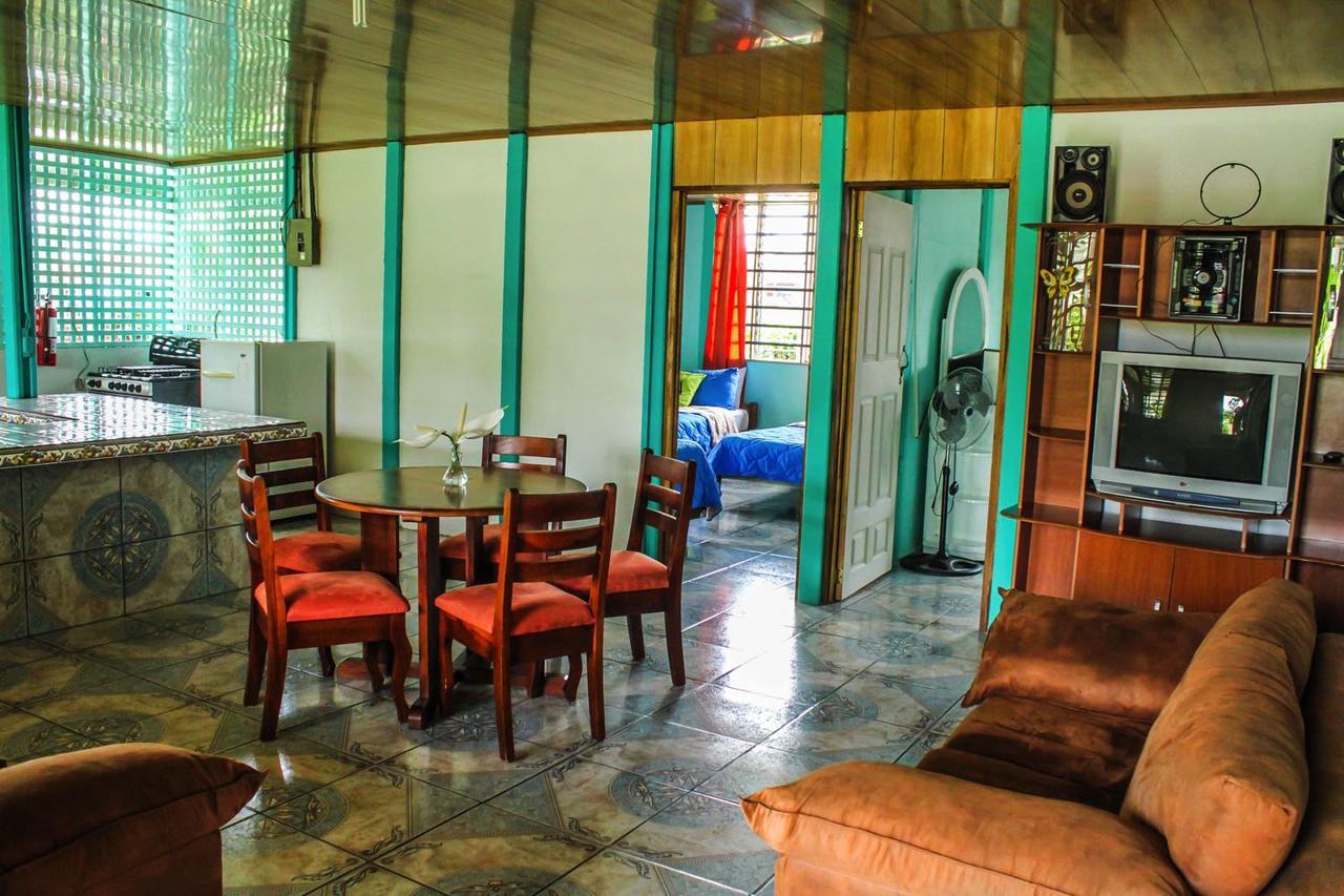 Hotel Las Flores Fortuna La Fortuna ภายนอก รูปภาพ