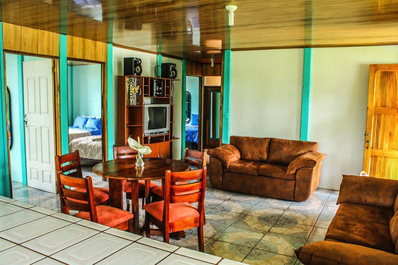 Hotel Las Flores Fortuna La Fortuna ภายนอก รูปภาพ