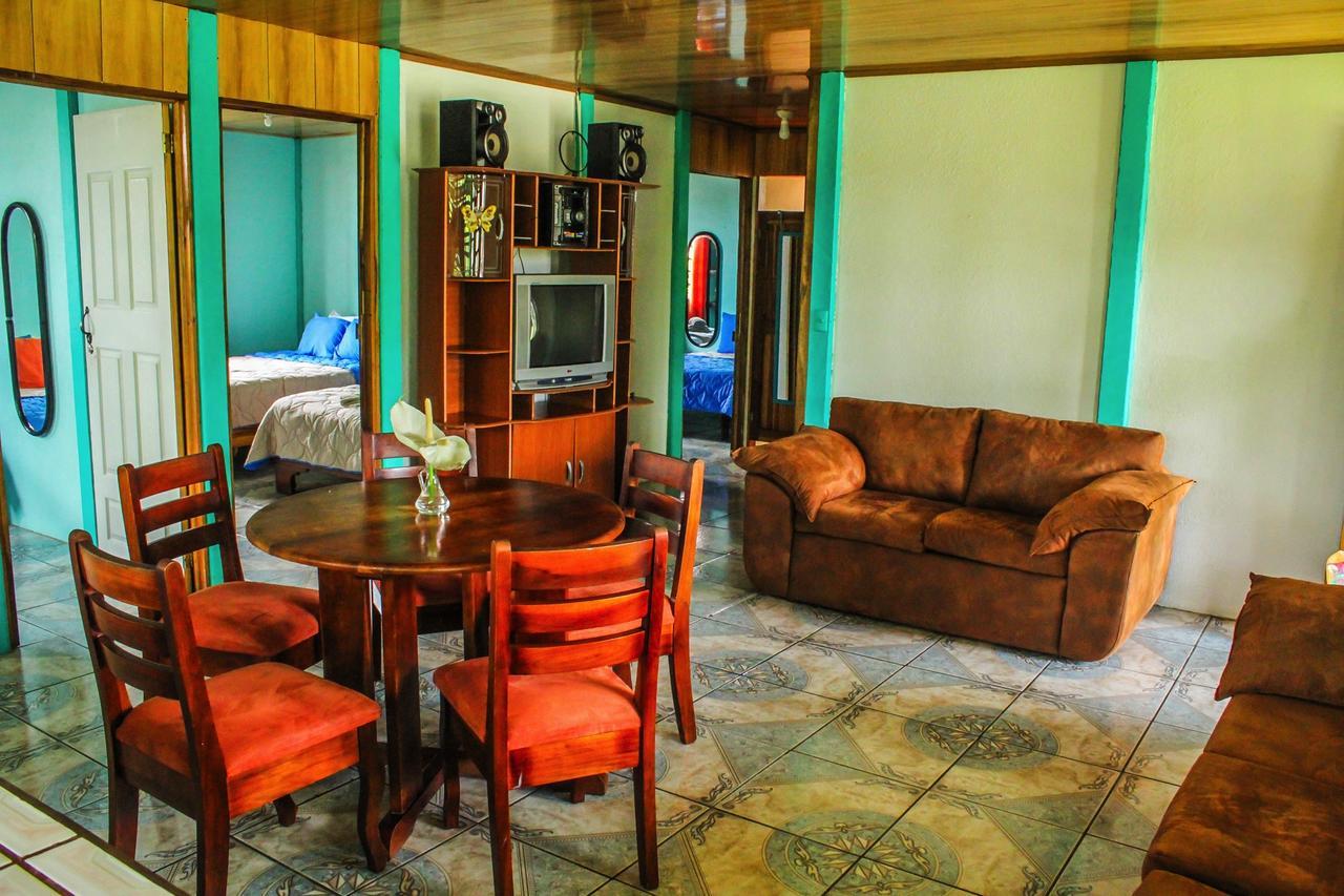 Hotel Las Flores Fortuna La Fortuna ภายนอก รูปภาพ