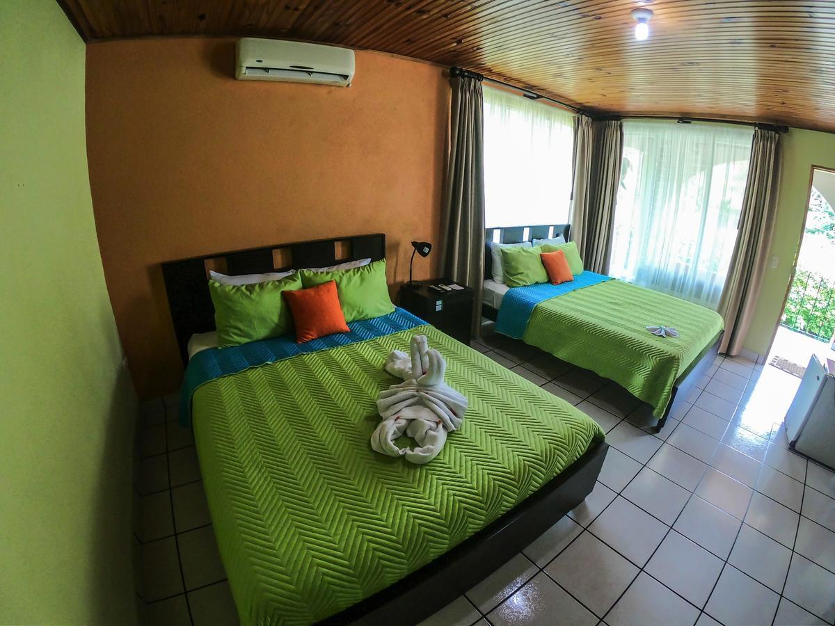 Hotel Las Flores Fortuna La Fortuna ภายนอก รูปภาพ