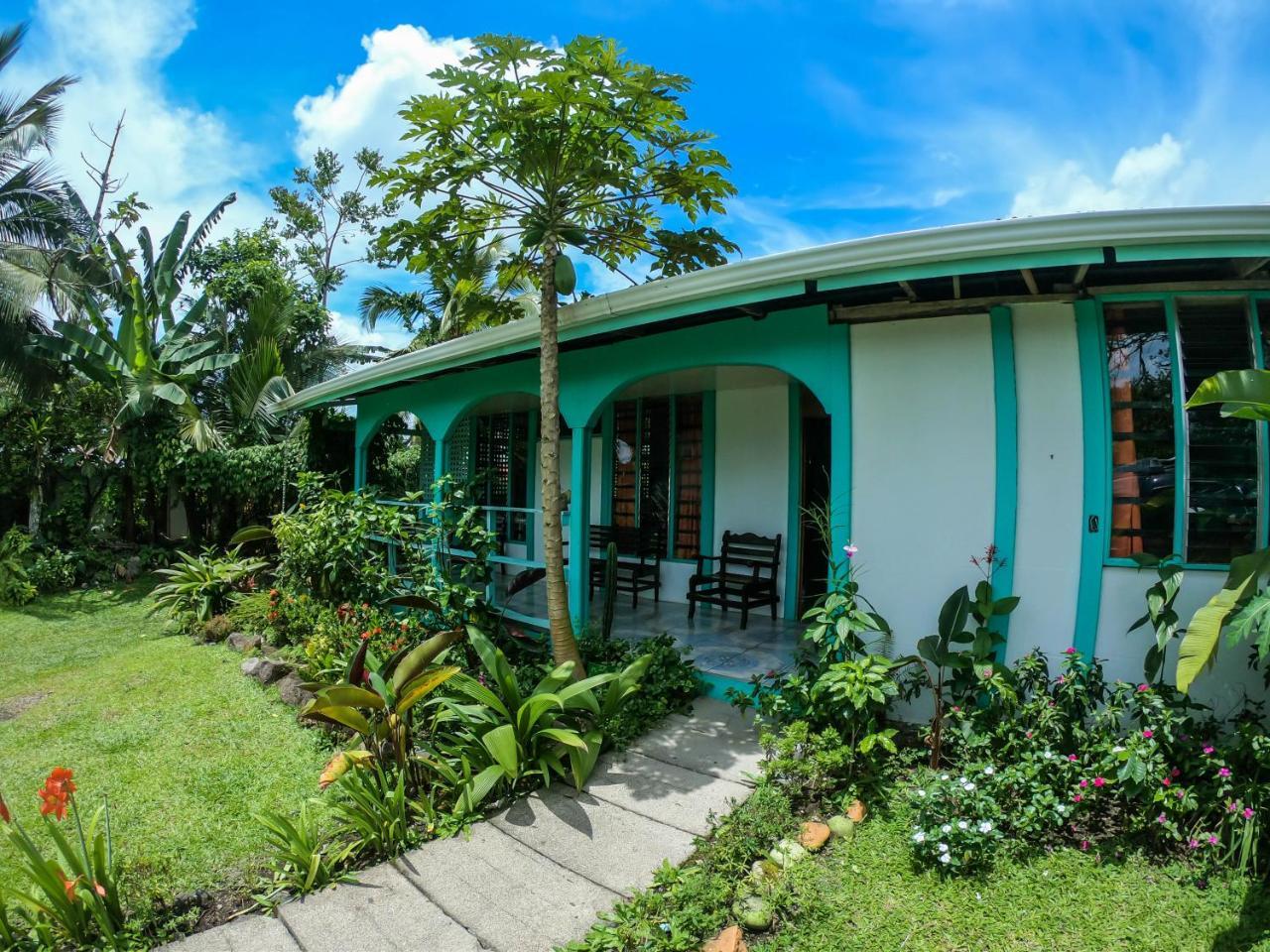Hotel Las Flores Fortuna La Fortuna ภายนอก รูปภาพ